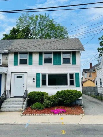 35 Elm Street Nashua NH 03060