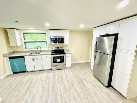 35 Elm Street Nashua NH 03060