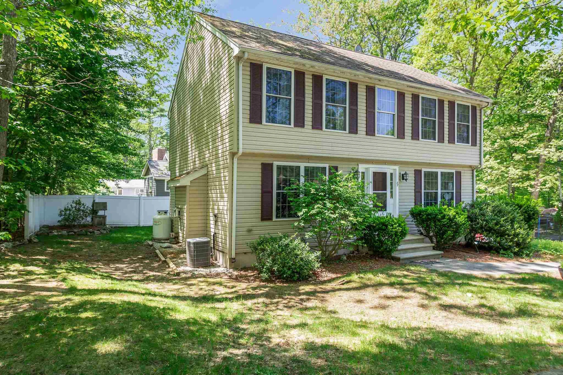 37 James Street Salem NH 03079