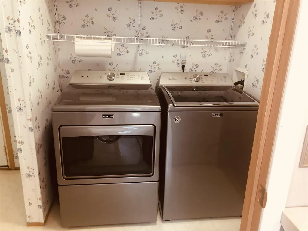 39 Campbell Street Salem NH 03079-2820