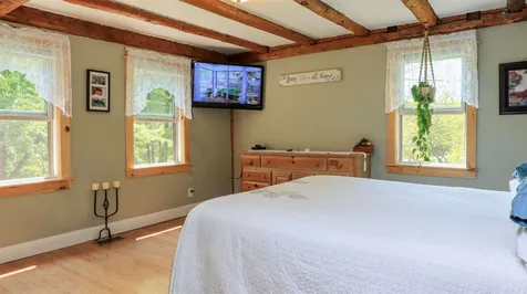 1652 Bennington Road Francestown NH 03043