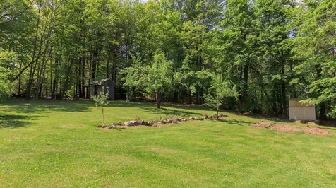 1652 Bennington Road Francestown NH 03043