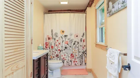 1652 Bennington Road Francestown NH 03043