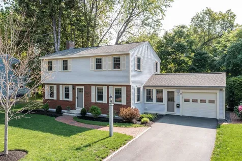 13 Edson Street Nashua NH 03064