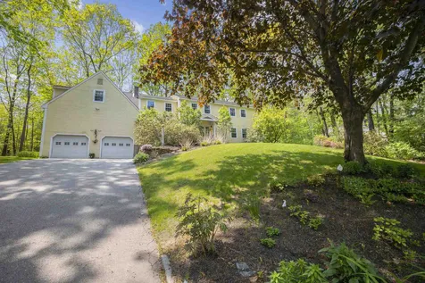 9 Dwinell Drive Concord NH 03301