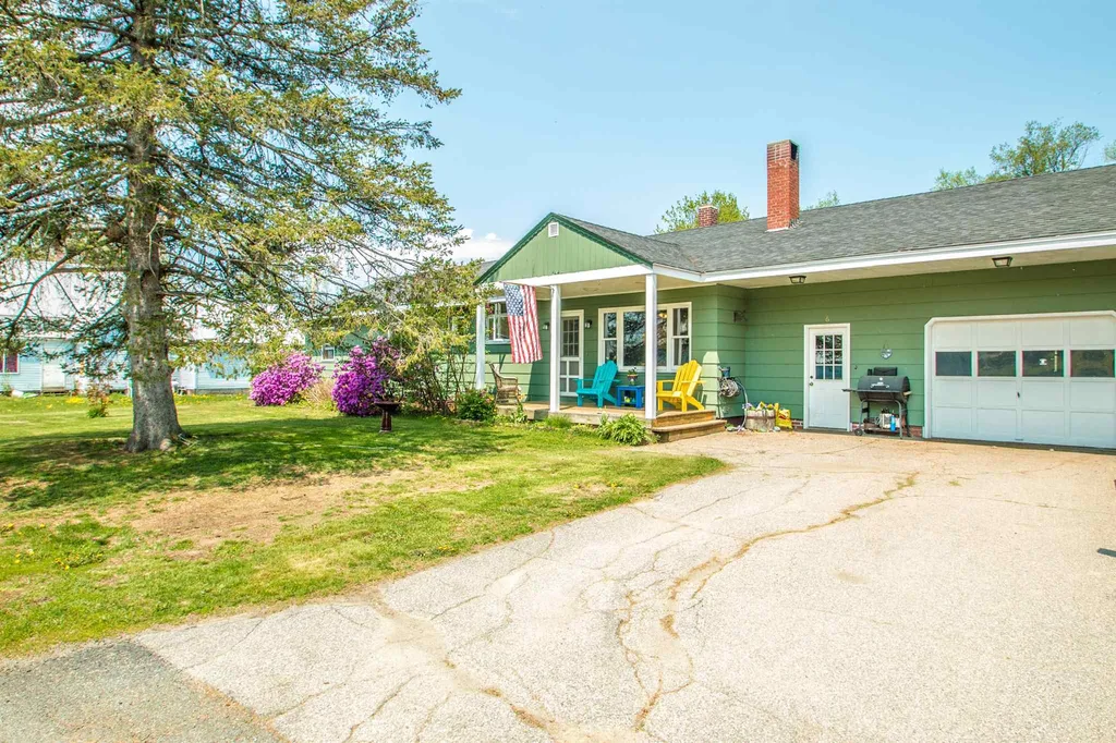 6 Wolcott Street Lancaster NH 03584