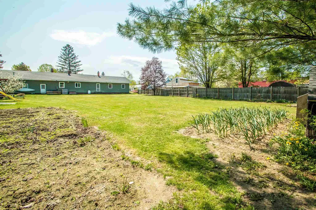 6 Wolcott Street Lancaster NH 03584