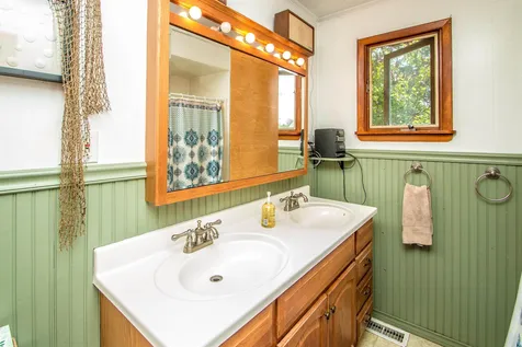 6 Wolcott Street Lancaster NH 03584
