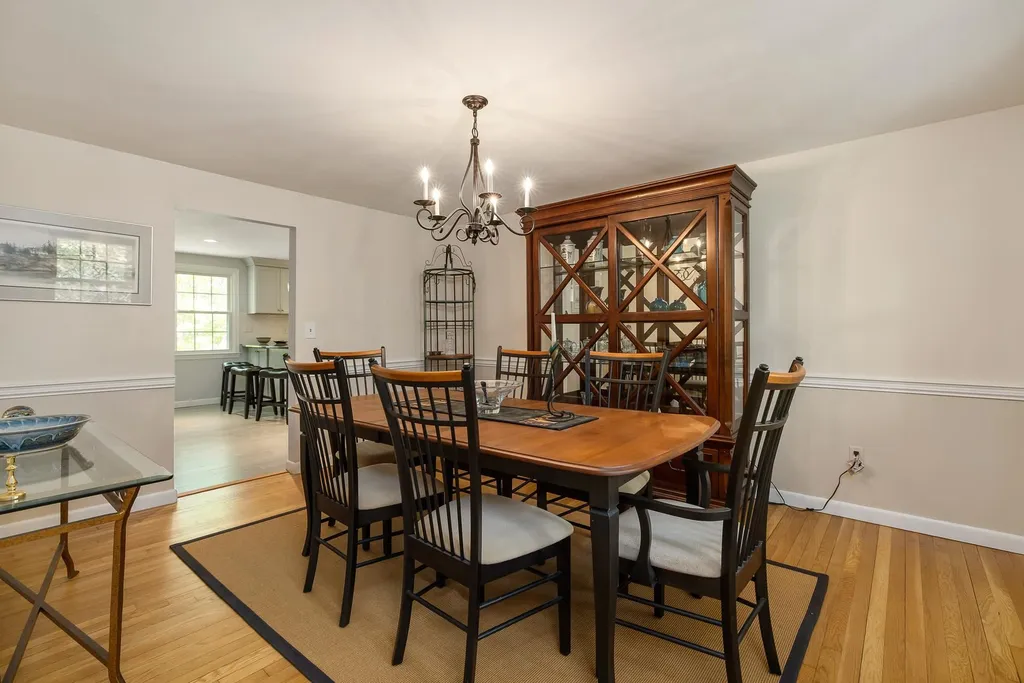 23 Chapel Road North Hampton NH 03862