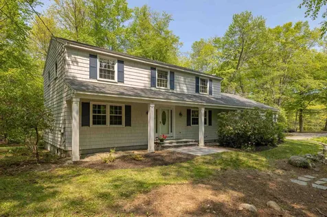 23 Chapel Road North Hampton NH 03862