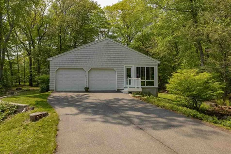 23 Chapel Road North Hampton NH 03862