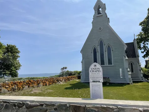 23 Chapel Road North Hampton NH 03862