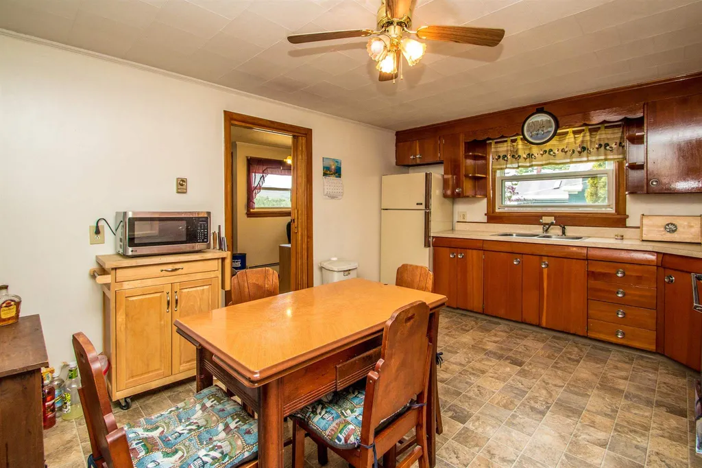 33 Fletcher Street Lancaster NH 03584