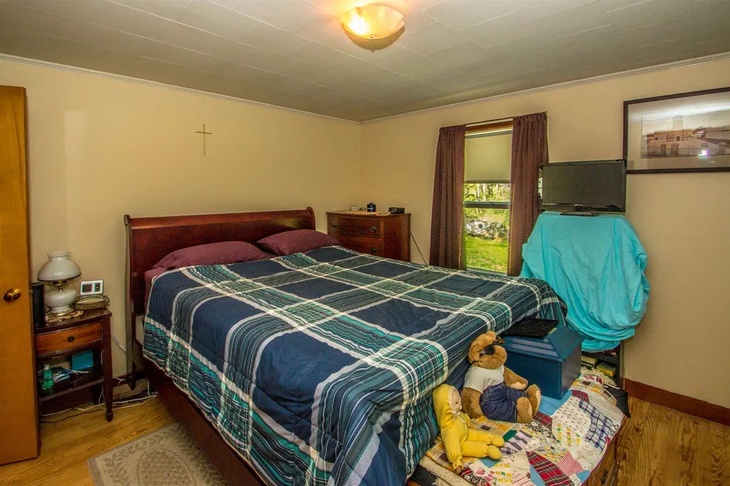 33 Fletcher Street Lancaster NH 03584