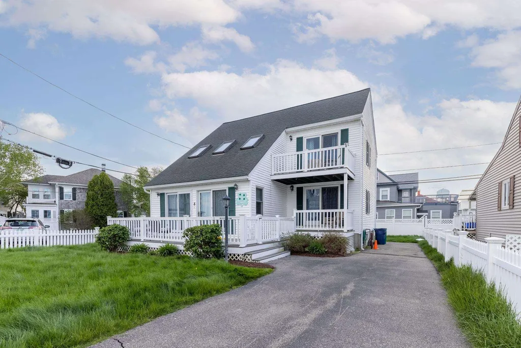 8 Fuller Acres Street Hampton NH 03842