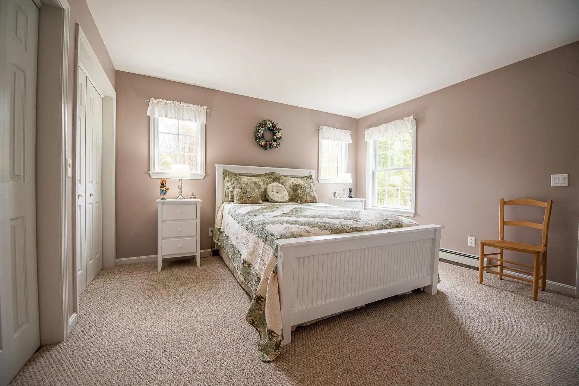 29 Valley View Road Hebron NH 03241