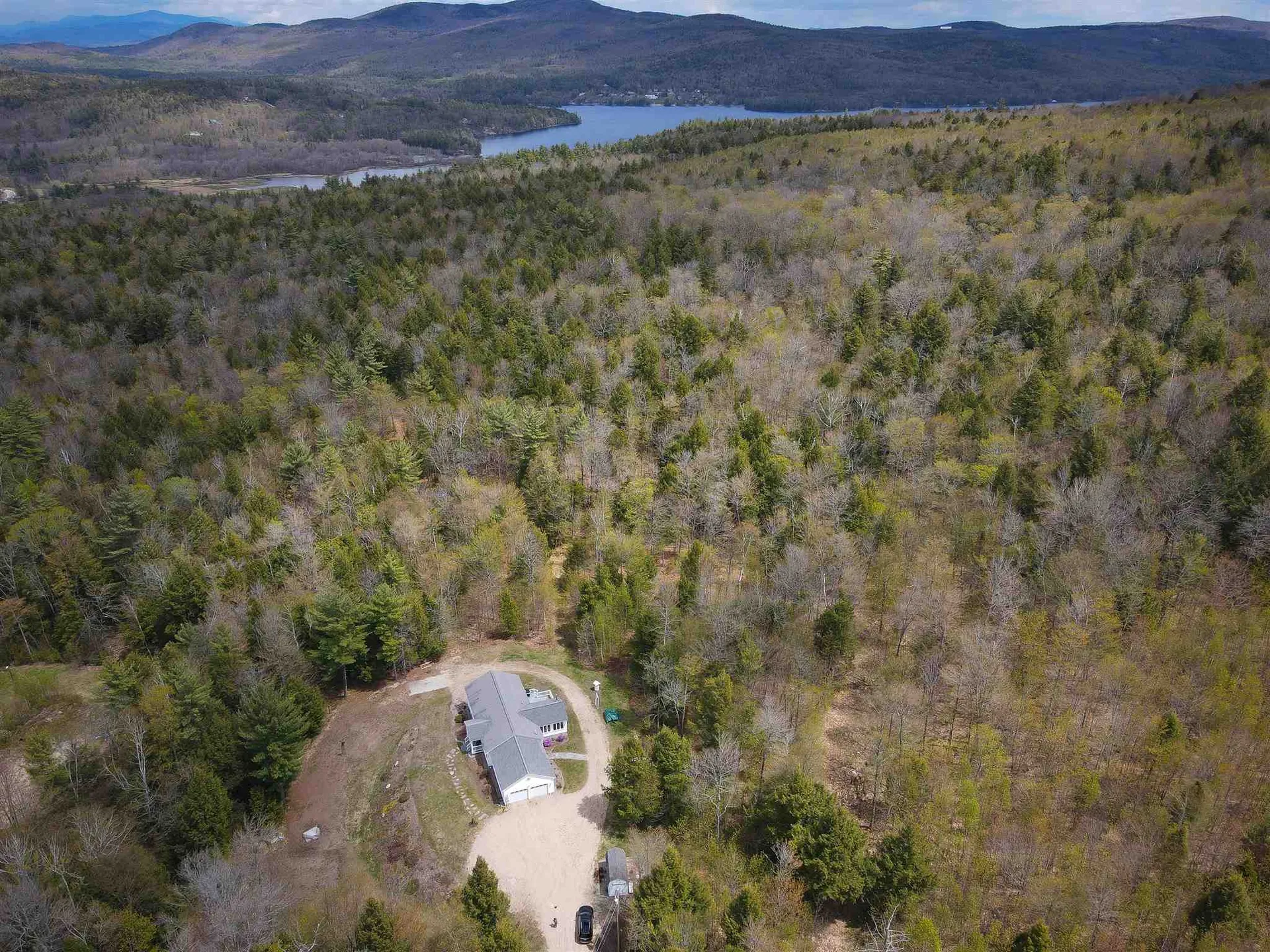 29 Valley View Road Hebron NH 03241
