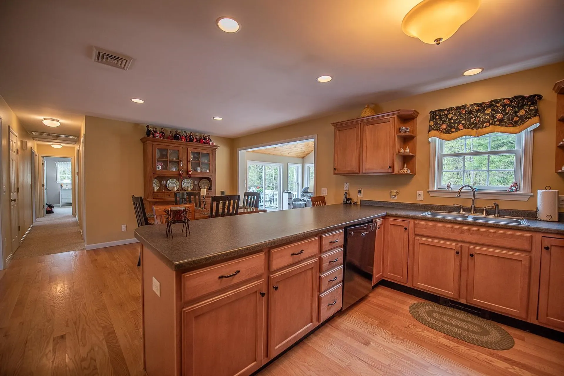29 Valley View Road Hebron NH 03241