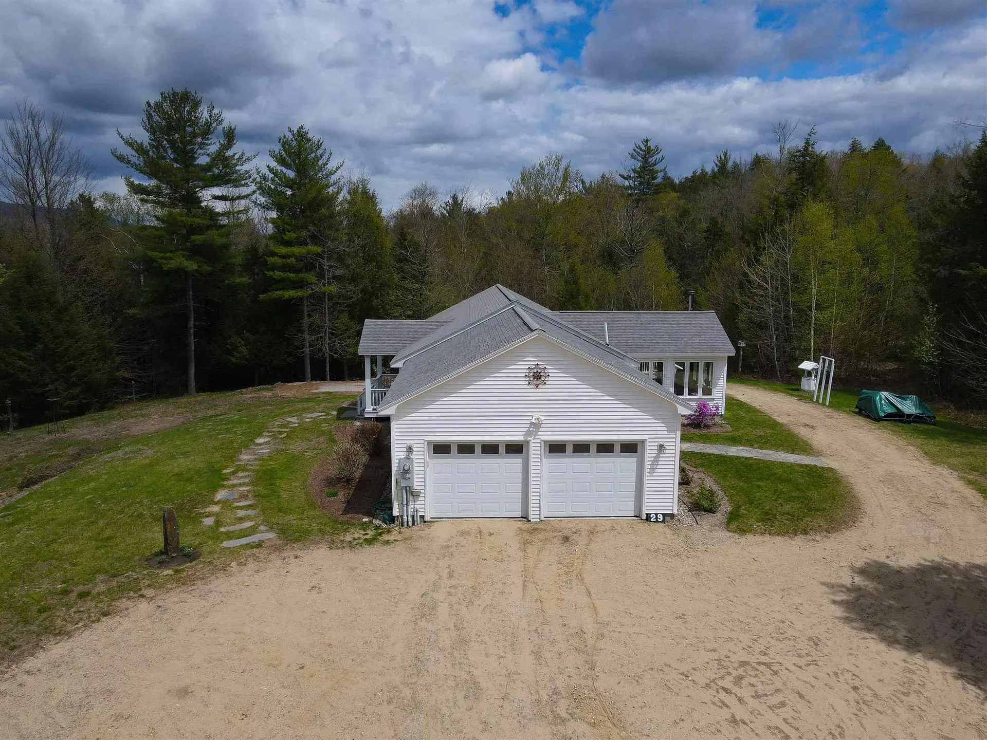 29 Valley View Road Hebron NH 03241