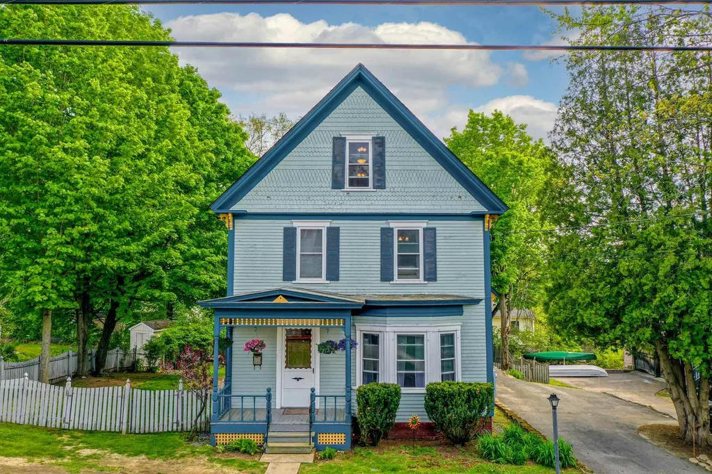 27 Howard Avenue Northfield NH 03276