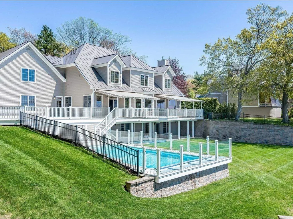 11 Driftwood Lane Burlington VT 05408