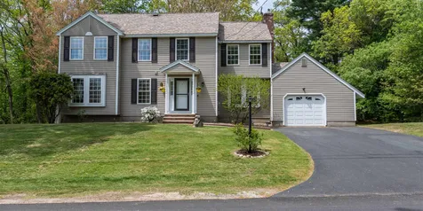11 Nancy Avenue Pelham NH 03076