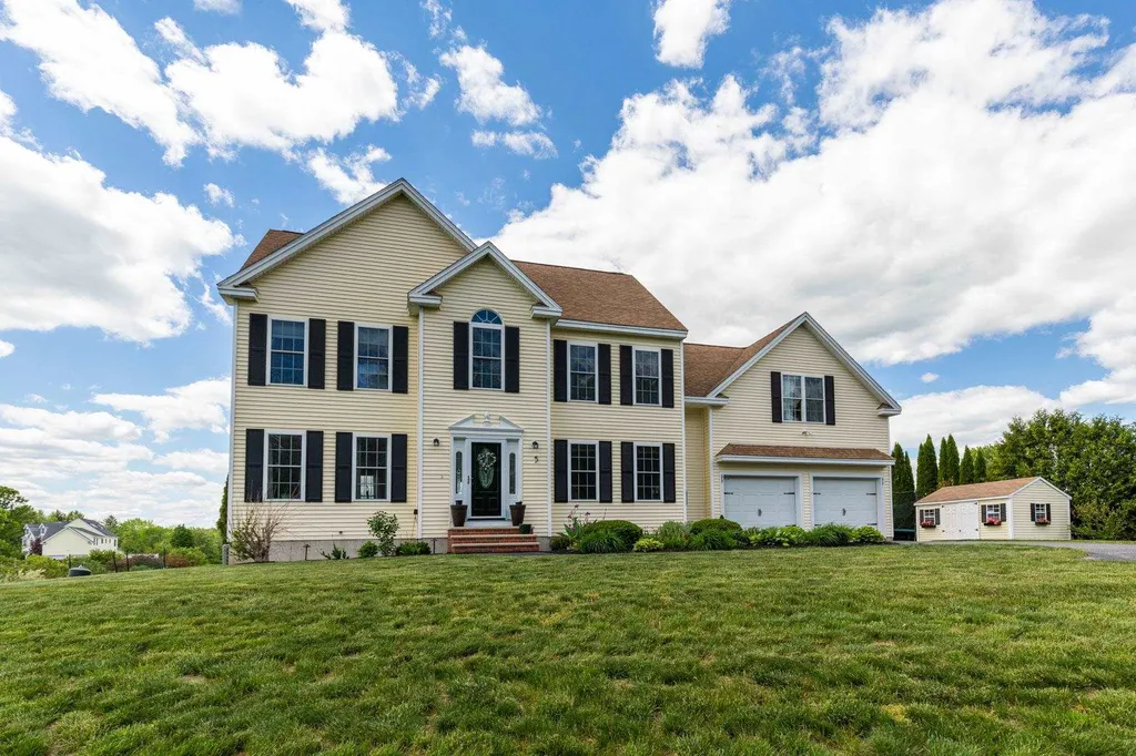 5 Washington Drive Brentwood NH 03833