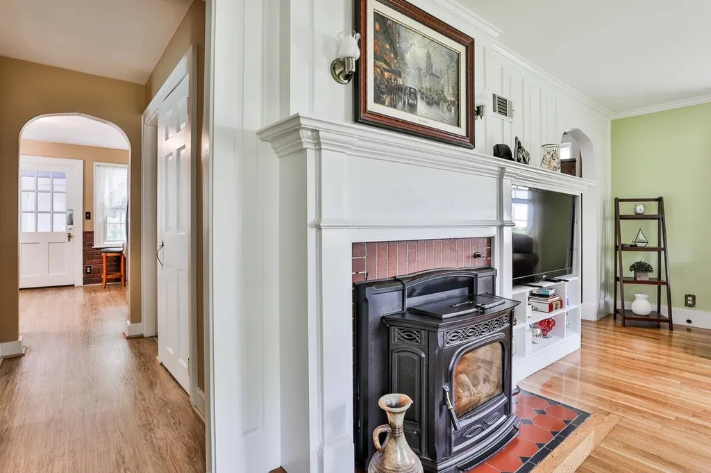11 Towle Avenue Hampton NH 03842