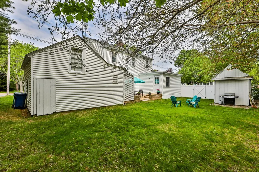 11 Towle Avenue Hampton NH 03842