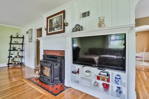 11 Towle Avenue Hampton NH 03842