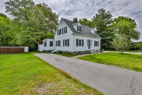 11 Towle Avenue Hampton NH 03842