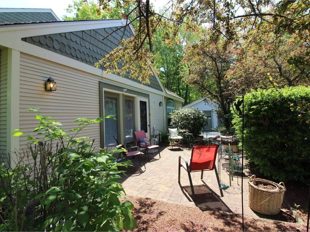 35-37 Derway Drive Burlington VT 05408
