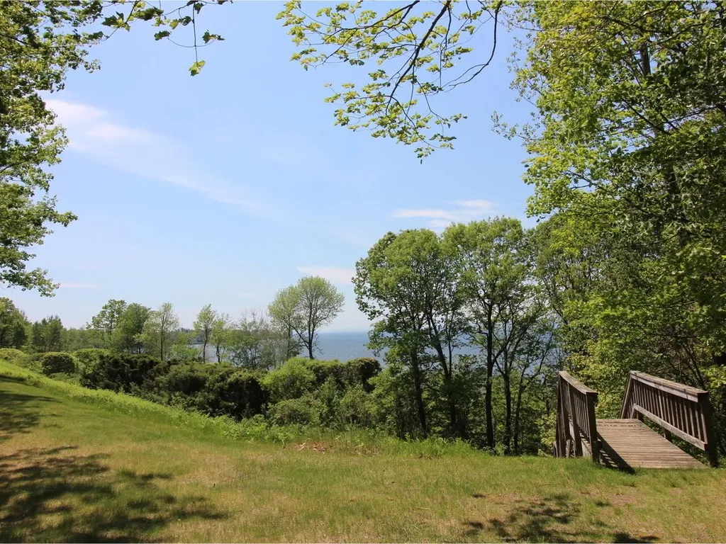 35-37 Derway Drive Burlington VT 05408