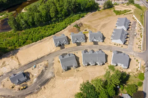 33 Abenaki Circle Merrimack NH 03054