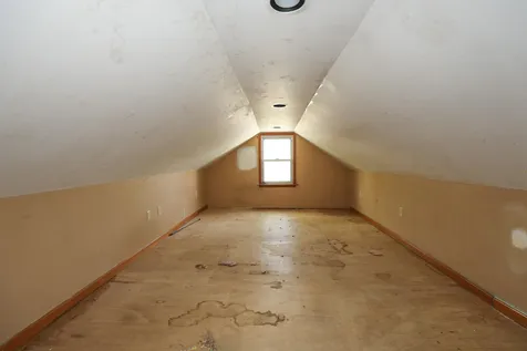 18 Bismark Street Manchester NH 03102