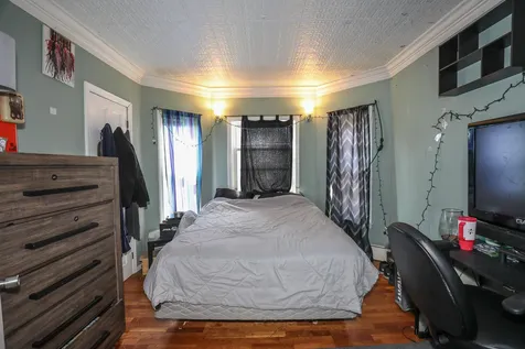 18 Bismark Street Manchester NH 03102