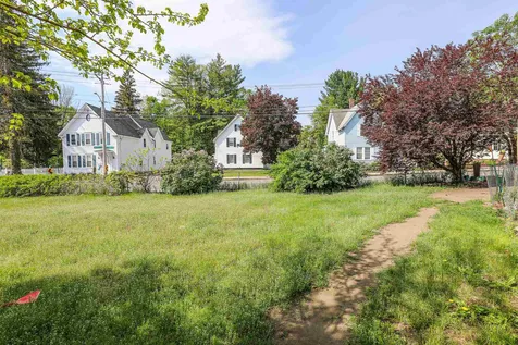 18 Bismark Street Manchester NH 03102