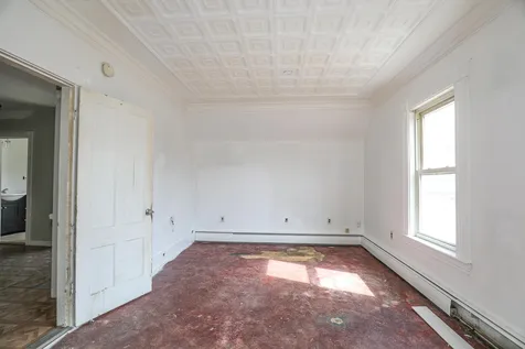 18 Bismark Street Manchester NH 03102