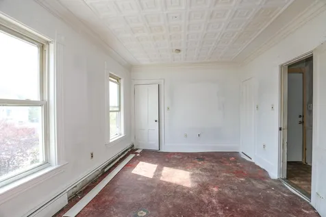 18 Bismark Street Manchester NH 03102