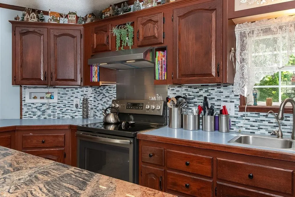 29 Cherokee Way Rochester NH 03867