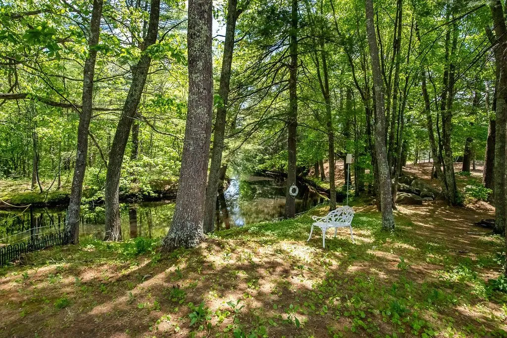 29 Cherokee Way Rochester NH 03867