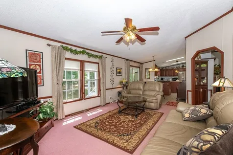 29 Cherokee Way Rochester NH 03867