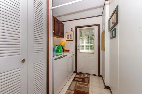 29 Cherokee Way Rochester NH 03867