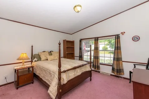 29 Cherokee Way Rochester NH 03867