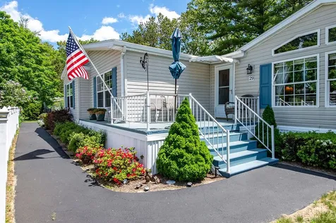 29 Cherokee Way Rochester NH 03867
