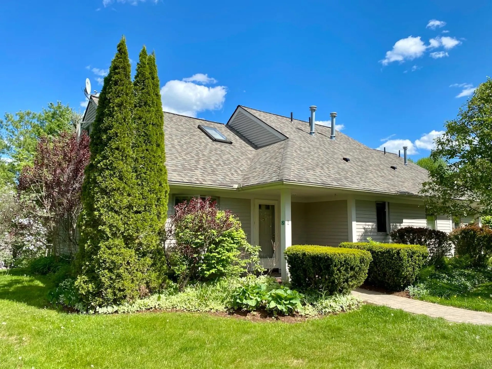 2 Sandcherry Way Hartford VT 05088