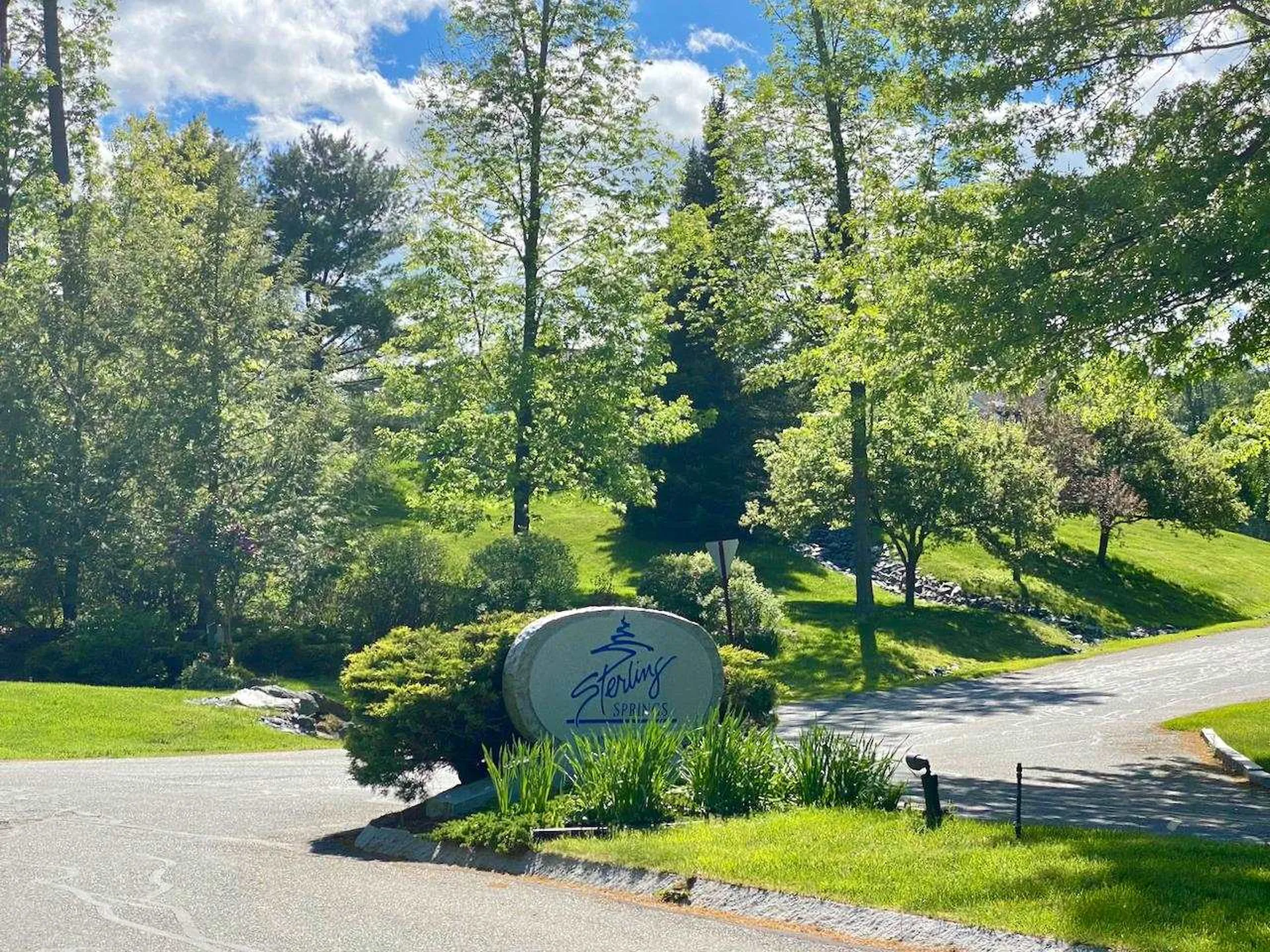 2 Sandcherry Way Hartford VT 05088