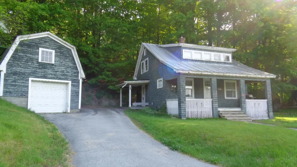 226 North Main Street Bethel VT 05032