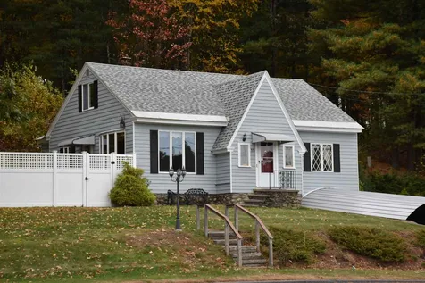 15 Mammoth Road Pelham NH 03076