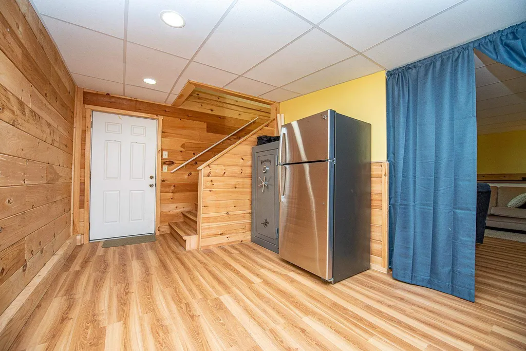 16 Clement Road New Hampton NH 03256